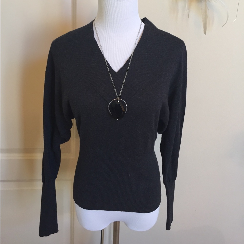 - Banana Republic loose sleeve sweater - Picture 1 of 5